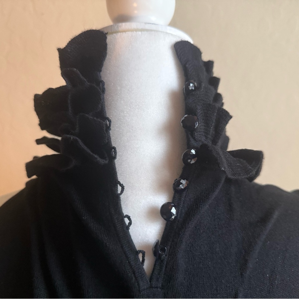 Ralph Lauren Elegant Black Ruffled Women's Top w/ sparkly back buttons - Picture 5 of 9
